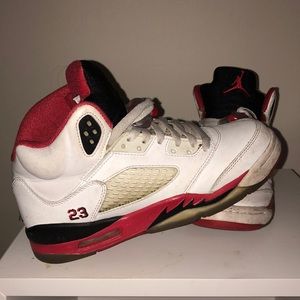 Jordan Retro Fire Red 5 Black Tounge (GS)